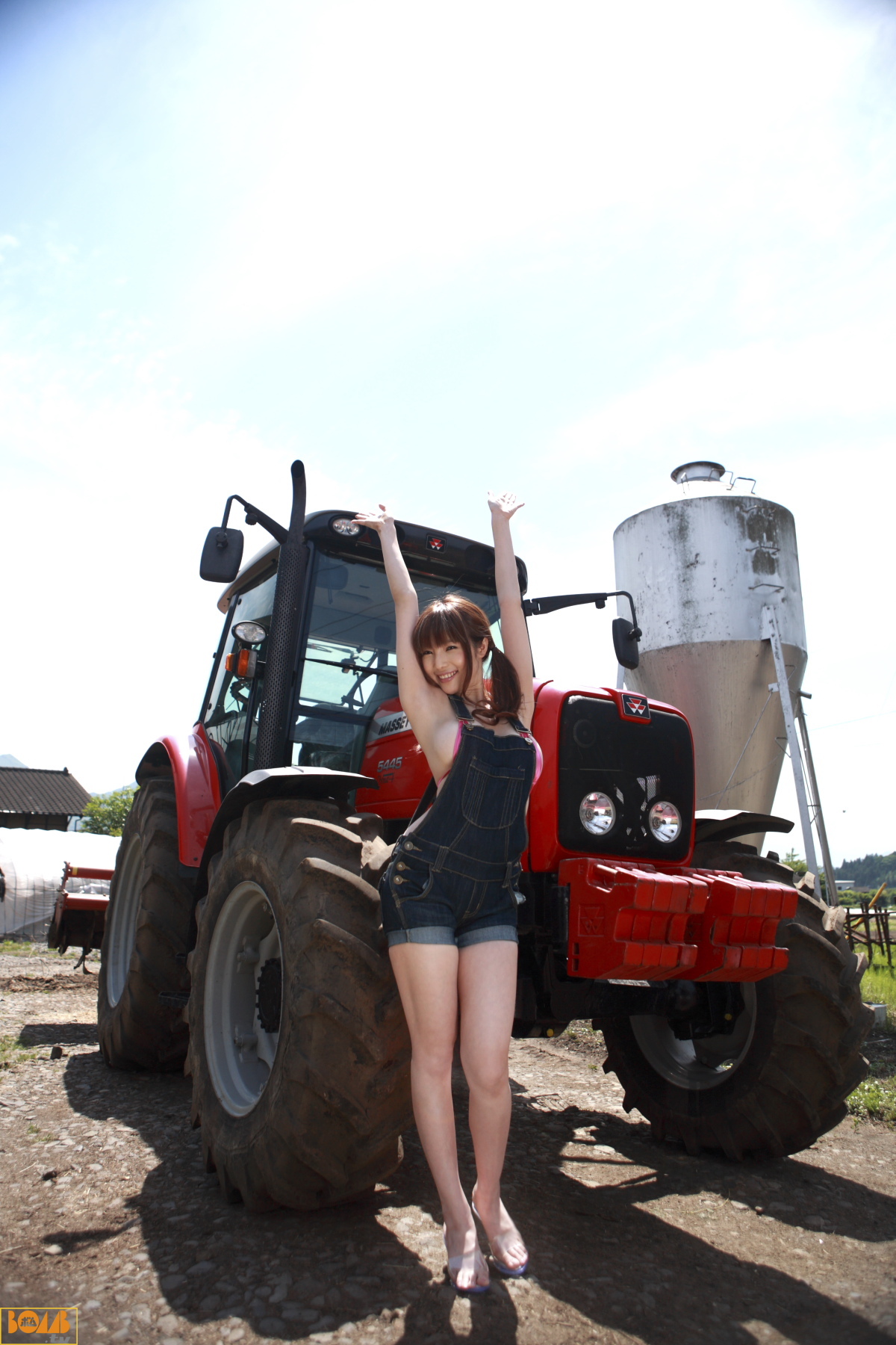 森下悠里【高清奶牛】 Yuuri Morishita [Bomb.tv] 性感诱惑av女优